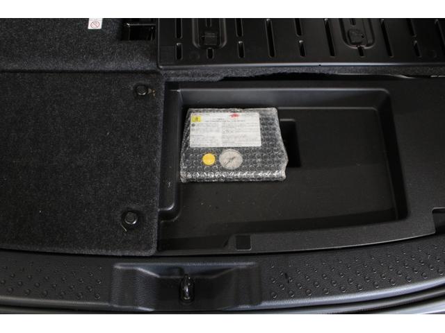 シエンタ ハイブリッドＧ　クエロ　純正メモリーナビ　パノラミックビューモニター　運転席助手席シートヒーター　ステアリングヒーター　両側電動スライドドア　ＬＥＤライト　オートライト　衝突軽減ブレーキ　車線逸脱警報　ＥＴＣ（64枚目）