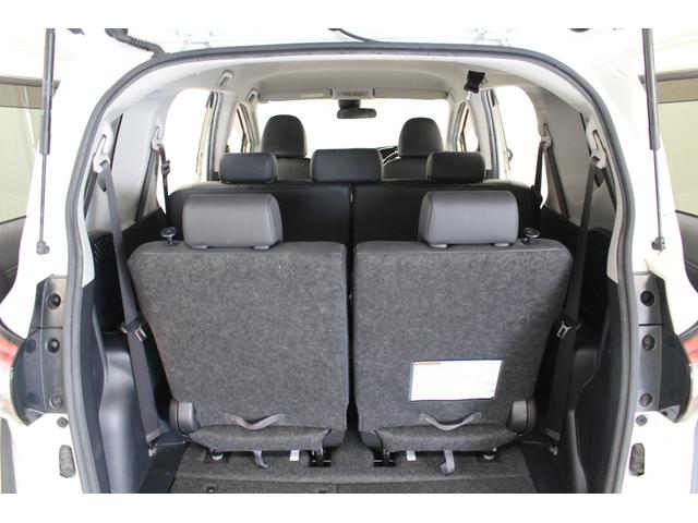 シエンタ ハイブリッドＧ　クエロ　純正メモリーナビ　パノラミックビューモニター　運転席助手席シートヒーター　ステアリングヒーター　両側電動スライドドア　ＬＥＤライト　オートライト　衝突軽減ブレーキ　車線逸脱警報　ＥＴＣ（66枚目）