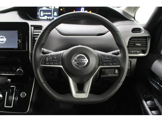 セレナ ハイウェイスターＶ　純正メモリーナビ　アラウンドビューモニター　ＥＴＣ　前後ドライブレコーダー　衝突軽減ブレーキ　車線逸脱警報システム　誤発信抑制機能　両側電動スライドドア　ＬＥＤライト　純正アルミホイール（28枚目）