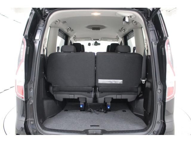 セレナ ハイウェイスターＶ　純正メモリーナビ　アラウンドビューモニター　ＥＴＣ　前後ドライブレコーダー　衝突軽減ブレーキ　車線逸脱警報システム　誤発信抑制機能　両側電動スライドドア　ＬＥＤライト　純正アルミホイール（61枚目）