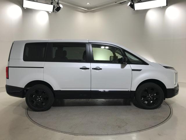 デリカD:5 シャモニー 登録済未使用車 マルチアラウンドビュー ナビ取り付けパッケージ 後席モニター取り付けパッケージ 衝突軽減ブレーキ レーダークルーズコントロール 車線逸脱警報システム サイドステップレス(11枚目)