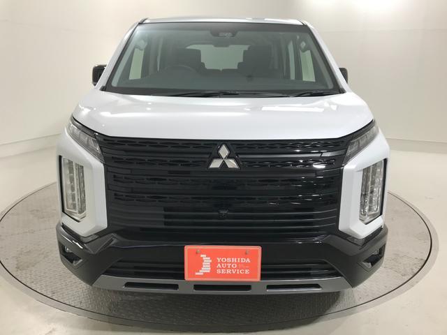 デリカＤ：５ シャモニー　登録済未使用車　マルチアラウンドビュー　ナビ取付パッケージ　後席モニター取付パッケージ　衝突軽減ブレーキ　レーダークルーズコントロール　車線逸脱警報システム　電動サイドステップレス（14枚目）