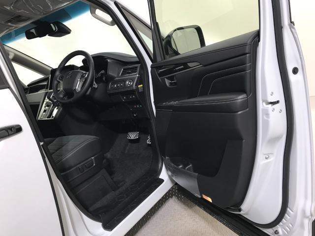 デリカＤ：５ シャモニー　登録済未使用車　マルチアラウンドビュー　ナビ取付パッケージ　後席モニター取付パッケージ　衝突軽減ブレーキ　レーダークルーズコントロール　車線逸脱警報システム　電動サイドステップレス（39枚目）