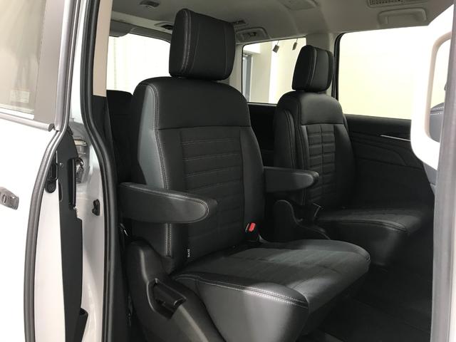 デリカＤ：５ シャモニー　登録済未使用車　マルチアラウンドビュー　ナビ取付パッケージ　後席モニター取付パッケージ　衝突軽減ブレーキ　レーダークルーズコントロール　車線逸脱警報システム　電動サイドステップレス（70枚目）