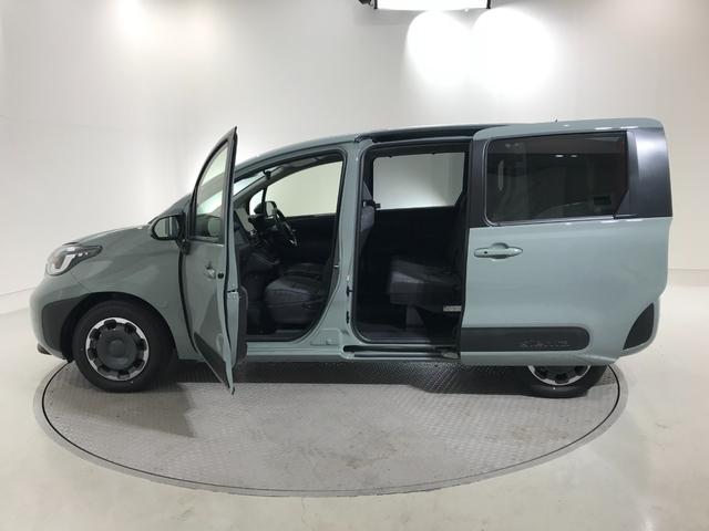 シエンタ ハイブリッドＺ　登録済未使用車　ディスプレイオーディオプラス　パノラミックビューモニター　ブラインドスポットモニター　電子パーキング　オートブレーキホールド　衝突軽減ブレーキ　レーダークルーズコントロール　両側電動（8枚目）