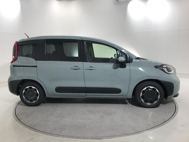 シエンタ ハイブリッドＺ　登録済未使用車　ディスプレイオーディオプラス　パノラミックビューモニター　ブラインドスポットモニター　電子パーキング　オートブレーキホールド　衝突軽減ブレーキ　レーダークルーズコントロール　両側電動（11枚目）