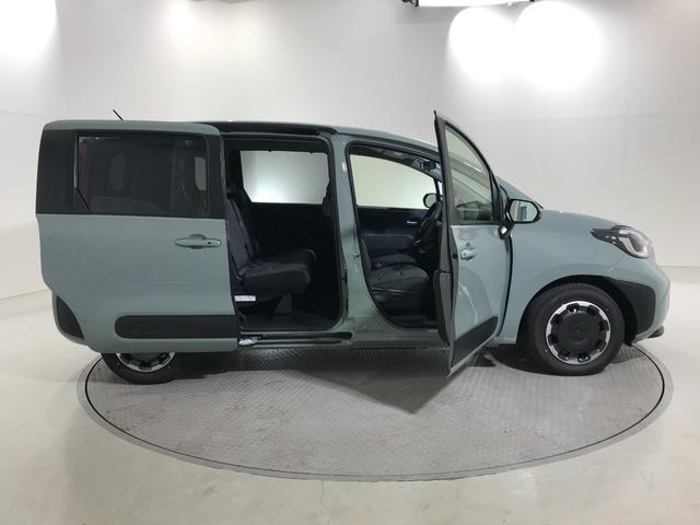 シエンタ ハイブリッドＺ　登録済未使用車　ディスプレイオーディオプラス　パノラミックビューモニター　ブラインドスポットモニター　電子パーキング　オートブレーキホールド　衝突軽減ブレーキ　レーダークルーズコントロール　両側電動（12枚目）