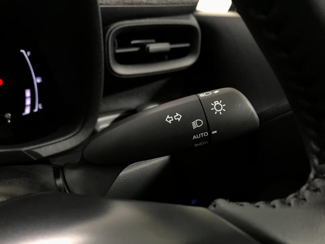 シエンタ ハイブリッドＺ　登録済未使用車　ディスプレイオーディオプラス　パノラミックビューモニター　ブラインドスポットモニター　電子パーキング　オートブレーキホールド　衝突軽減ブレーキ　レーダークルーズコントロール　両側電動（50枚目）