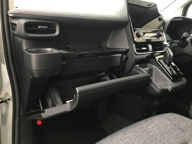 シエンタ ハイブリッドＺ　登録済未使用車　ディスプレイオーディオプラス　パノラミックビューモニター　ブラインドスポットモニター　電子パーキング　オートブレーキホールド　衝突軽減ブレーキ　レーダークルーズコントロール　両側電動（62枚目）