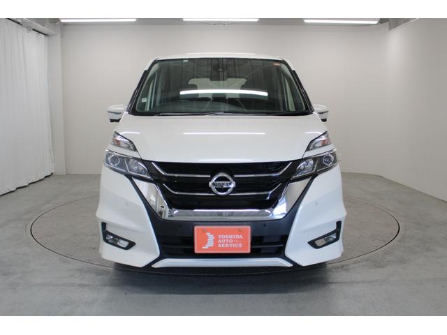 セレナ ハイウェイスター　ＶセレクションＩＩ　純正９型メモリーナビゲーション　フリップダウンモニター　アラウンドビューモニター　ドライブレコーダー　ＥＴＣ　衝突軽減ブレーキ　車線逸脱警報　オートライト　両側電動スライドドア　ＬＥＤライト（10枚目）