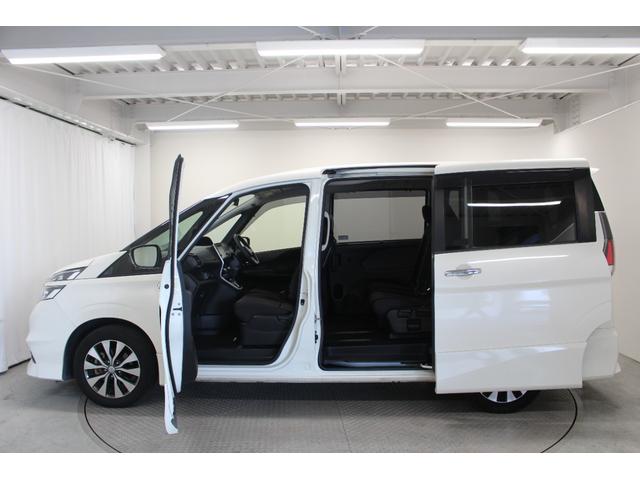 セレナ ハイウェイスター　ＶセレクションＩＩ　純正９型メモリーナビゲーション　フリップダウンモニター　アラウンドビューモニター　ドライブレコーダー　ＥＴＣ　衝突軽減ブレーキ　車線逸脱警報　オートライト　両側電動スライドドア　ＬＥＤライト（13枚目）