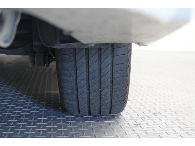 セレナ ハイウェイスター　ＶセレクションＩＩ　純正９型メモリーナビゲーション　フリップダウンモニター　アラウンドビューモニター　ドライブレコーダー　ＥＴＣ　衝突軽減ブレーキ　車線逸脱警報　オートライト　両側電動スライドドア　ＬＥＤライト（15枚目）