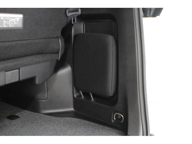 セレナ ハイウェイスター　ＶセレクションＩＩ　純正９型メモリーナビゲーション　フリップダウンモニター　アラウンドビューモニター　ドライブレコーダー　ＥＴＣ　衝突軽減ブレーキ　車線逸脱警報　オートライト　両側電動スライドドア　ＬＥＤライト（62枚目）