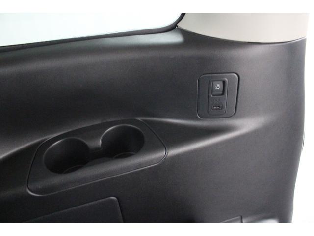 セレナ ハイウェイスター　ＶセレクションＩＩ　純正９型メモリーナビゲーション　フリップダウンモニター　アラウンドビューモニター　ドライブレコーダー　ＥＴＣ　衝突軽減ブレーキ　車線逸脱警報　オートライト　両側電動スライドドア　ＬＥＤライト（66枚目）