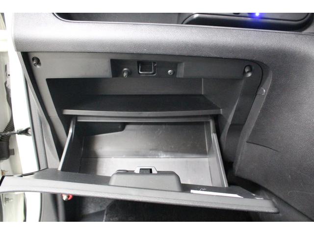 セレナ ハイウェイスター　ＶセレクションＩＩ　純正９型メモリーナビゲーション　フリップダウンモニター　アラウンドビューモニター　ドライブレコーダー　ＥＴＣ　衝突軽減ブレーキ　車線逸脱警報　オートライト　両側電動スライドドア　ＬＥＤライト（77枚目）