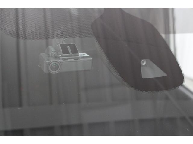 セレナ ハイウェイスター　ＶセレクションＩＩ　純正９型メモリーナビゲーション　フリップダウンモニター　アラウンドビューモニター　ドライブレコーダー　ＥＴＣ　衝突軽減ブレーキ　車線逸脱警報　オートライト　両側電動スライドドア　ＬＥＤライト（78枚目）