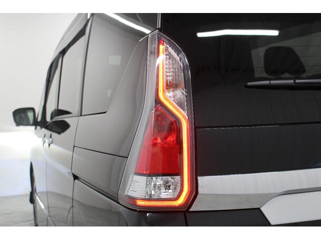 セレナ 　純正メモリーナビ　アラウンドビューモニター　ＥＴＣ　両側電動スライドドア　純正アルミホイール　車線逸脱警報　衝突軽減ブレーキ　ＬＥＤライト　クルーズコントロール　半図譜リリースライドドア（18枚目）