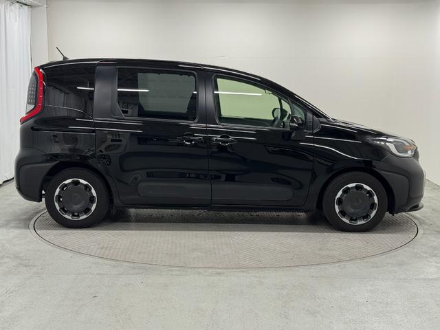 シエンタ ハイブリッドZ ディスプレイオーディオプラス パノラミックビューモニター ACコンセント レーダークルーズコントロール 5人乗り仕様 衝突軽減ブレーキ 誤発信抑制機能 車線逸脱警報 両側電動スライドドア(13枚目)