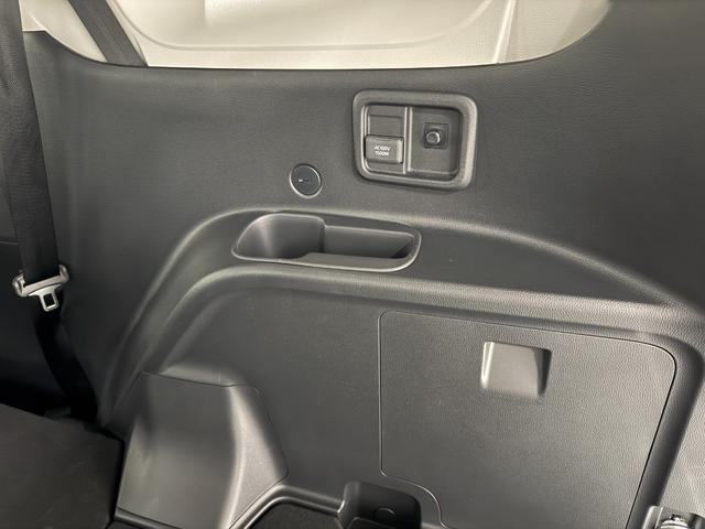 シエンタ ハイブリッドZ ディスプレイオーディオプラス パノラミックビューモニター ACコンセント レーダークルーズコントロール 5人乗り仕様 衝突軽減ブレーキ 誤発信抑制機能 車線逸脱警報 両側電動スライドドア(19枚目)