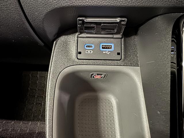 シエンタ ハイブリッドZ ディスプレイオーディオプラス パノラミックビューモニター ACコンセント レーダークルーズコントロール 5人乗り仕様 衝突軽減ブレーキ 誤発信抑制機能 車線逸脱警報 両側電動スライドドア(49枚目)