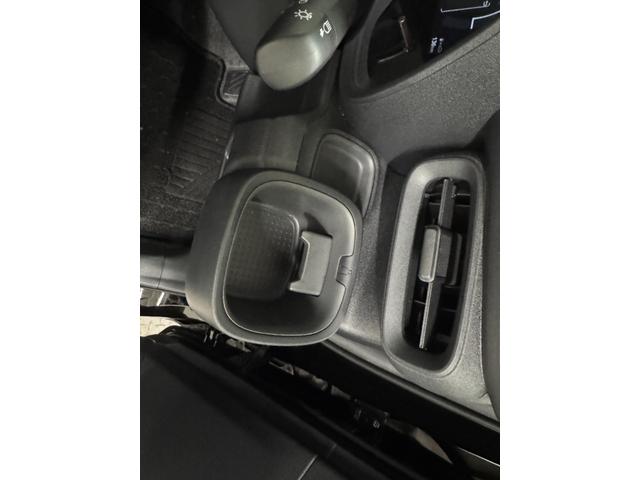 シエンタ ハイブリッドZ ディスプレイオーディオプラス パノラミックビューモニター ACコンセント レーダークルーズコントロール 5人乗り仕様 衝突軽減ブレーキ 誤発信抑制機能 車線逸脱警報 両側電動スライドドア(51枚目)