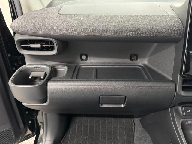 シエンタ ハイブリッドZ ディスプレイオーディオプラス パノラミックビューモニター ACコンセント レーダークルーズコントロール 5人乗り仕様 衝突軽減ブレーキ 誤発信抑制機能 車線逸脱警報 両側電動スライドドア(72枚目)