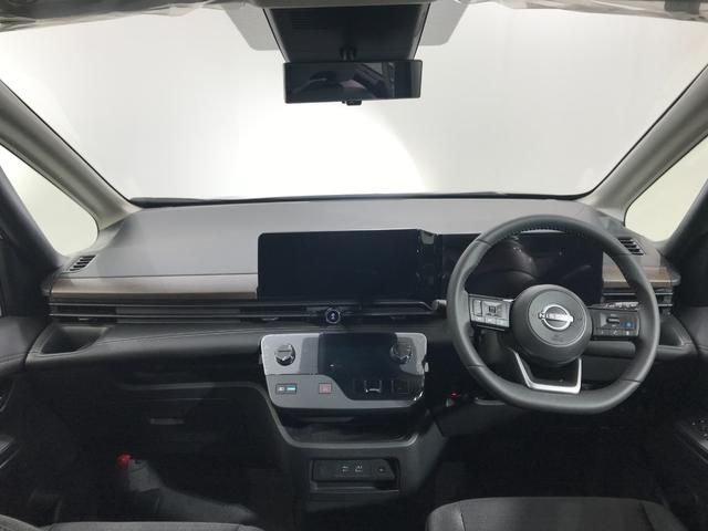 セレナ ｅ－パワー　ハイウェイスターＶ　登録済未使用車　１２．３型日産コネクトナビ　アラウンドビューモニター　ホットプラスパック　シートヒーター　ＥＴＣ２．０　アラウンドビューモニター　インテリジェントルームミラー　前後ドライブレコーダー（65枚目）