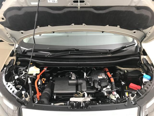 フリード ｅ：ＨＥＶクロスター　登録済未使用車　マルチビュー　シートヒーター　アダプティブクルーズ　後席サーキュレーター　衝突軽減ブレーキ　両側電動スライドドア　６人乗り　純正アルミ　ホンダセンシング　ブラインドスポット（32枚目）