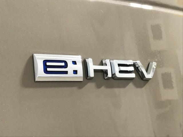 フリード ｅ：ＨＥＶクロスター　登録済未使用車　マルチビュー　シートヒーター　アダプティブクルーズ　後席サーキュレーター　衝突軽減ブレーキ　両側電動スライドドア　６人乗り　純正アルミ　ホンダセンシング　ブラインドスポット（18枚目）