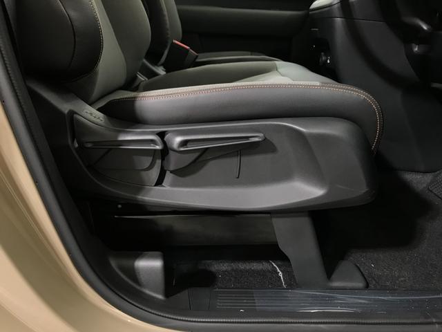 フリード ｅ：ＨＥＶクロスター　登録済未使用車　マルチビュー　シートヒーター　アダプティブクルーズ　後席サーキュレーター　衝突軽減ブレーキ　両側電動スライドドア　６人乗り　純正アルミ　ホンダセンシング　ブラインドスポット（37枚目）