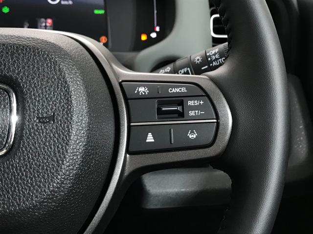 フリード ｅ：ＨＥＶクロスター　登録済未使用車　マルチビュー　シートヒーター　アダプティブクルーズ　後席サーキュレーター　衝突軽減ブレーキ　両側電動スライドドア　６人乗り　純正アルミ　ホンダセンシング　ブラインドスポット（50枚目）