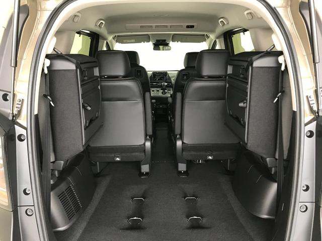 フリード ｅ：ＨＥＶクロスター　登録済未使用車　マルチビュー　シートヒーター　アダプティブクルーズ　後席サーキュレーター　衝突軽減ブレーキ　両側電動スライドドア　６人乗り　純正アルミ　ホンダセンシング　ブラインドスポット（78枚目）