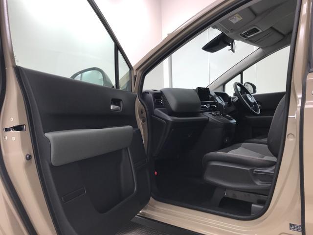 フリード ｅ：ＨＥＶクロスター　登録済未使用車　マルチビュー　シートヒーター　アダプティブクルーズ　後席サーキュレーター　衝突軽減ブレーキ　両側電動スライドドア　６人乗り　純正アルミ　ホンダセンシング　ブラインドスポット（58枚目）