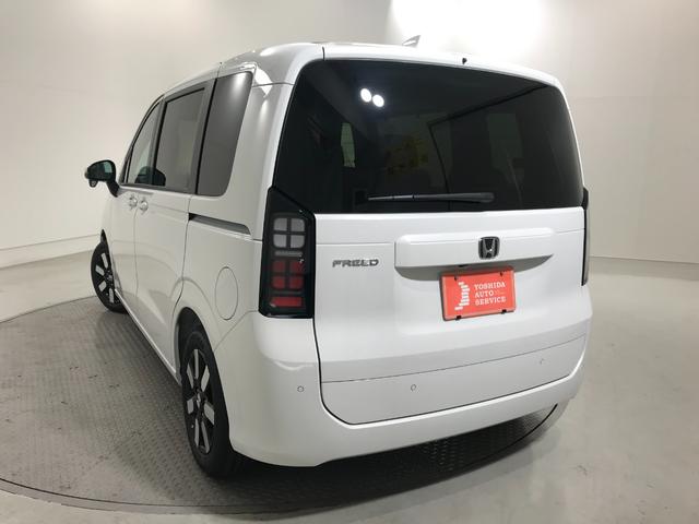 フリード エアー　ＥＸ　登録済未使用車　シートヒーター　アダプティブクルーズ　後席サーキュレーター　衝突軽減ブレーキ　両側電動スライドドア　６人乗り　純正アルミホイール　ホンダセンシング　ＬＥＤライト　コーナーセンサー（6枚目）