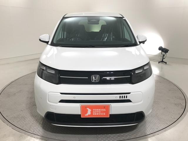 フリード エアー　ＥＸ　登録済未使用車　シートヒーター　アダプティブクルーズ　後席サーキュレーター　衝突軽減ブレーキ　両側電動スライドドア　６人乗り　純正アルミホイール　ホンダセンシング　ＬＥＤライト　コーナーセンサー（7枚目）