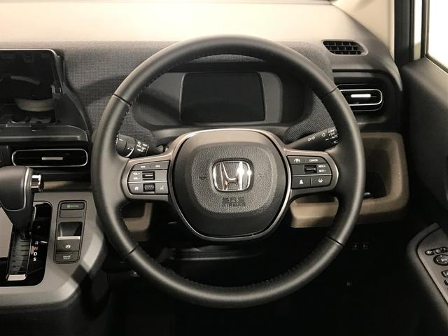 フリード エアー　ＥＸ　登録済未使用車　シートヒーター　アダプティブクルーズ　後席サーキュレーター　衝突軽減ブレーキ　両側電動スライドドア　６人乗り　純正アルミホイール　ホンダセンシング　ＬＥＤライト　コーナーセンサー（17枚目）