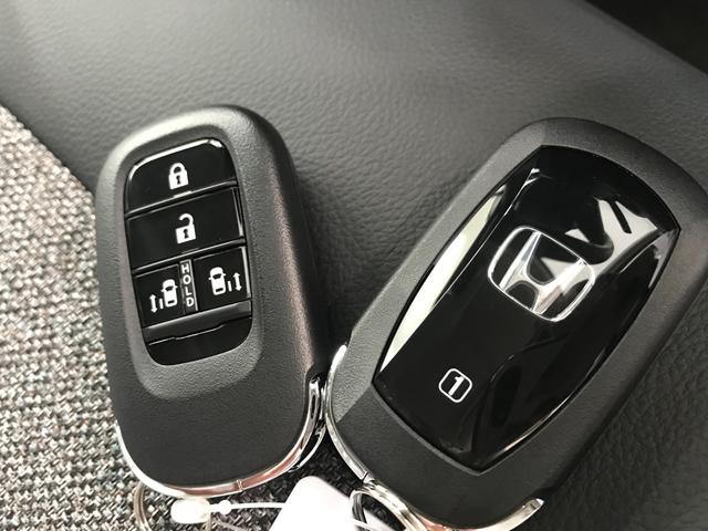 フリード エアー　ＥＸ　登録済未使用車　シートヒーター　アダプティブクルーズ　後席サーキュレーター　衝突軽減ブレーキ　両側電動スライドドア　６人乗り　純正アルミホイール　ホンダセンシング　ＬＥＤライト　コーナーセンサー（19枚目）