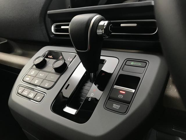 フリード エアー　ＥＸ　登録済未使用車　シートヒーター　アダプティブクルーズ　後席サーキュレーター　衝突軽減ブレーキ　両側電動スライドドア　６人乗り　純正アルミホイール　ホンダセンシング　ＬＥＤライト　コーナーセンサー（39枚目）