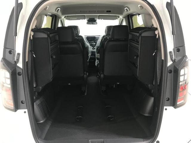 フリード エアー　ＥＸ　登録済未使用車　シートヒーター　アダプティブクルーズ　後席サーキュレーター　衝突軽減ブレーキ　両側電動スライドドア　６人乗り　純正アルミホイール　ホンダセンシング　ＬＥＤライト　コーナーセンサー（12枚目）