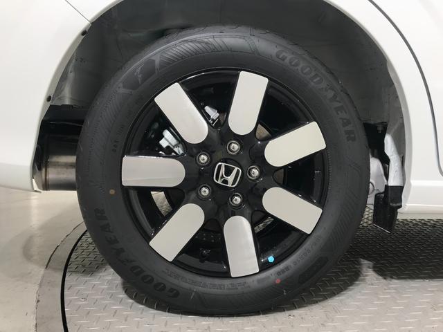 フリード エアー　ＥＸ　登録済未使用車　シートヒーター　アダプティブクルーズ　後席サーキュレーター　衝突軽減ブレーキ　両側電動スライドドア　６人乗り　純正アルミホイール　ホンダセンシング　ＬＥＤライト　コーナーセンサー（14枚目）