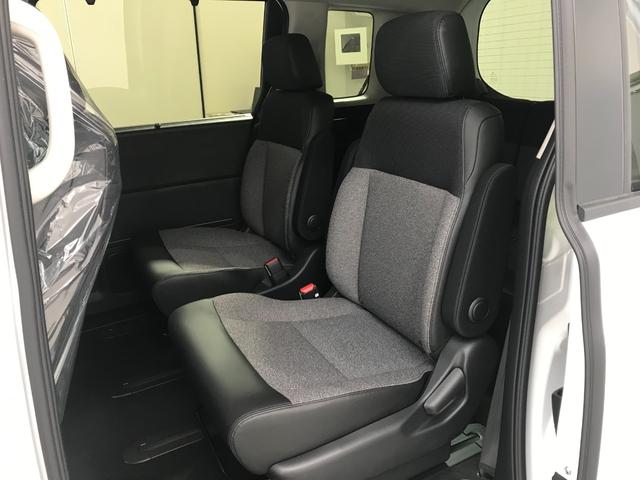 フリード エアー　ＥＸ　登録済未使用車　シートヒーター　アダプティブクルーズ　後席サーキュレーター　衝突軽減ブレーキ　両側電動スライドドア　６人乗り　純正アルミホイール　ホンダセンシング　ＬＥＤライト　コーナーセンサー（15枚目）