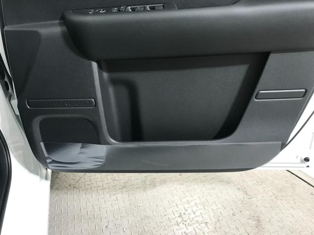 フリード エアー　ＥＸ　登録済未使用車　シートヒーター　アダプティブクルーズ　後席サーキュレーター　衝突軽減ブレーキ　両側電動スライドドア　６人乗り　純正アルミホイール　ホンダセンシング　ＬＥＤライト　コーナーセンサー（56枚目）