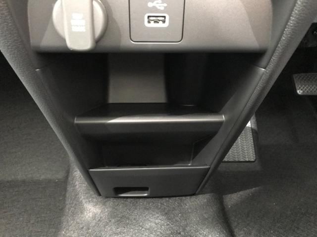 フリード ｅ：ＨＥＶエアー　ＥＸ　登録済未使用車　シートヒーター　アダプティブクルーズ　後席サーキュレーター　衝突軽減ブレーキ　両側電動スライドドア　６人乗り　純正アルミホイール　ホンダセンシング　ブラインドスポット（52枚目）