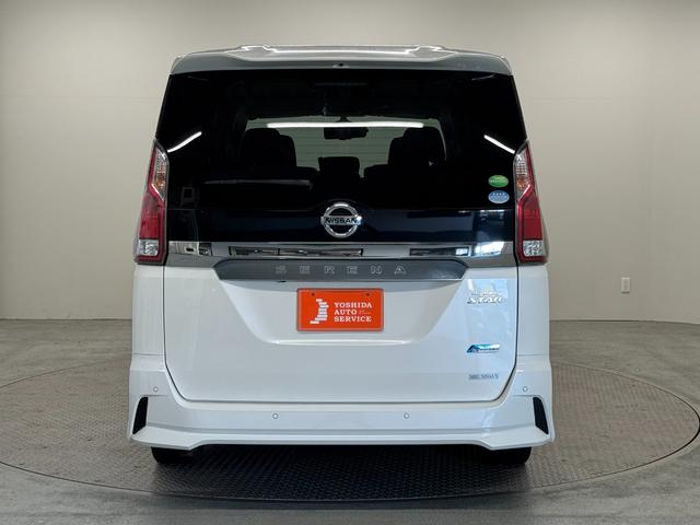 セレナ ハイウェイスター　純正９型メモリーナビ　フリップダウンモニター　プロパイロット　スマートルームミラー　衝突軽減ブレーキ　車線逸脱警報　ＬＥＤライト　アダプティブクルーズコントロール　電子ミラー（14枚目）