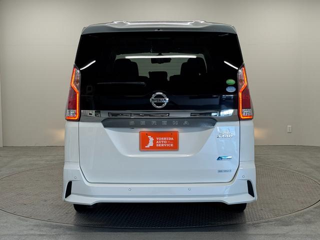 セレナ ハイウェイスター　純正９型メモリーナビ　フリップダウンモニター　プロパイロット　スマートルームミラー　衝突軽減ブレーキ　車線逸脱警報　ＬＥＤライト　アダプティブクルーズコントロール　電子ミラー（15枚目）