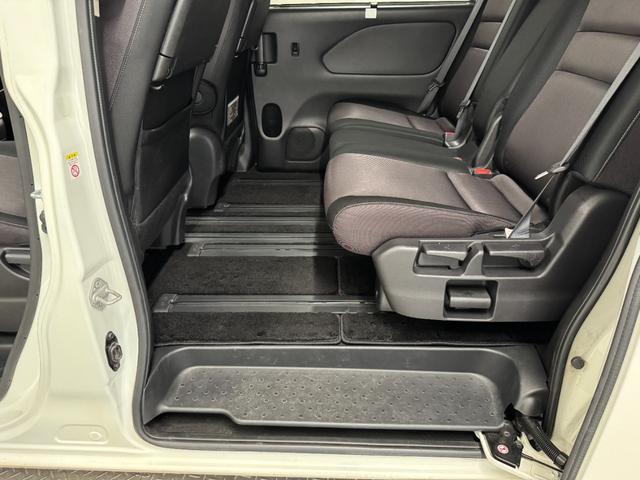 セレナ ハイウェイスター　純正９型メモリーナビ　フリップダウンモニター　プロパイロット　スマートルームミラー　衝突軽減ブレーキ　車線逸脱警報　ＬＥＤライト　アダプティブクルーズコントロール　電子ミラー（78枚目）