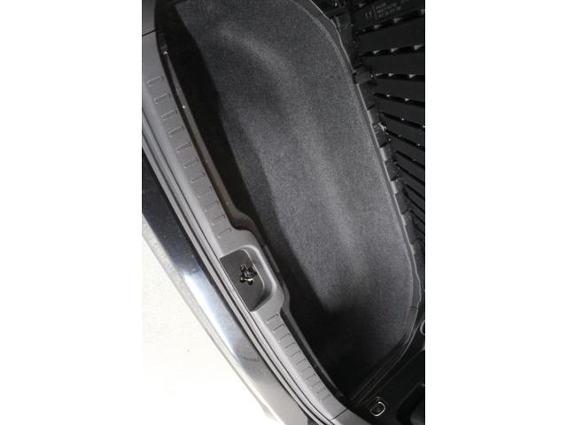 【車の森なかもず店】の営業時間は１０：００から１９：００までになります。定休日は火・水曜日（祝日除く）となりますので、ご注意ください。また週末は大変混み合う為、ご来店予約をお勧め致します★