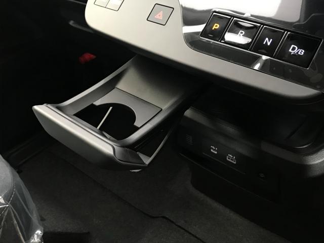 セレナ ｅ－パワー　ハイウェイスターＶ　登録済未使用車　１２．３型日産コネクトナビ　アラウンドビューモニター　ＥＴＣ２．０　アラウンドビューモニター　インテリジェントルームミラー　前後ドライブレコーダー　プロパイロット　ＬＥＤライト（45枚目）