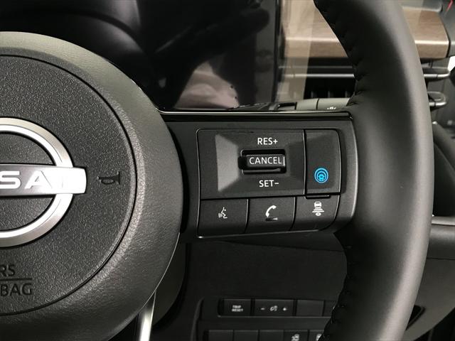 セレナ ｅ－パワー　ハイウェイスターＶ　登録済未使用車　１２．３型日産コネクトナビ　アラウンドビューモニター　ＥＴＣ２．０　アラウンドビューモニター　インテリジェントルームミラー　前後ドライブレコーダー　プロパイロット　ＬＥＤライト（51枚目）