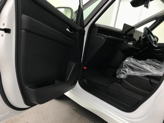 セレナ ｅ－パワー　ハイウェイスターＶ　登録済未使用車　１２．３型日産コネクトナビ　アラウンドビューモニター　ＥＴＣ２．０　アラウンドビューモニター　インテリジェントルームミラー　前後ドライブレコーダー　プロパイロット　ＬＥＤライト（54枚目）